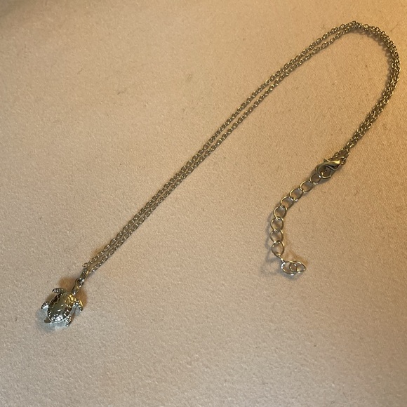 NWOT - Authentic EFFY Silver Tone Chain Necklace & Turtle Charm Pendant - Picture 3 of 7